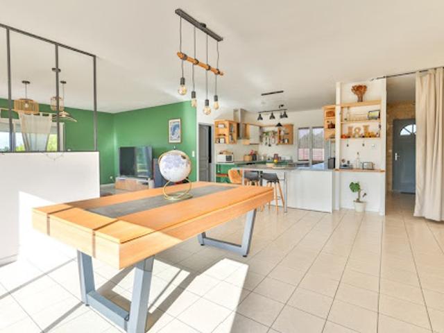 Vente Maison 6 pièces 180 m2 Bellevigne
