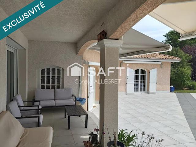 Vente Maison 6 pièces 180 m2 Bourg Saint Christophe