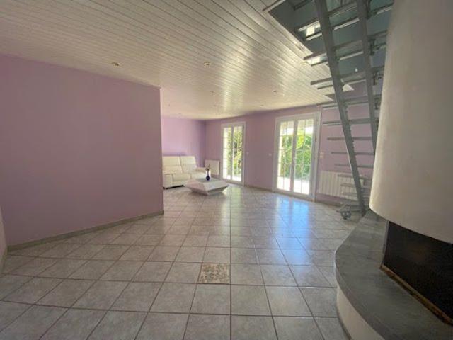 Vente Maison 6 pièces 180 m2 Douvaine