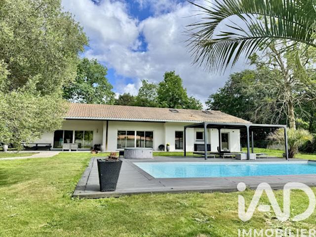 Vente Maison 6 pièces 180 m2 Le Barp