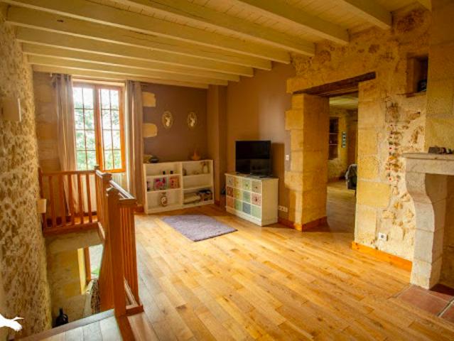 Vente Maison 6 pièces 180 m2 Le Tourne