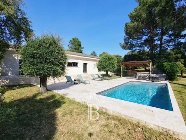 Vente Maison 6 pièces 180 m2 Sainte lucie de porto vecchio