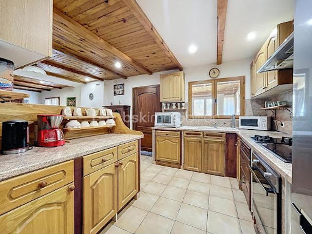 Vente Maison 6 pièces 180 m2 Valderoure