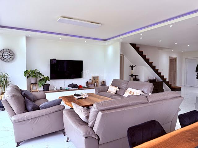 Vente Maison 6 pièces 181 m2 Evans