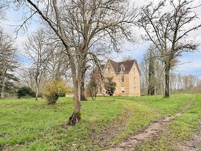 Vente Maison 6 pièces 181.57 m2 Monfaucon