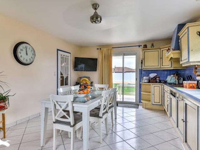 Vente Maison 6 pièces 182 m2 Hastingues