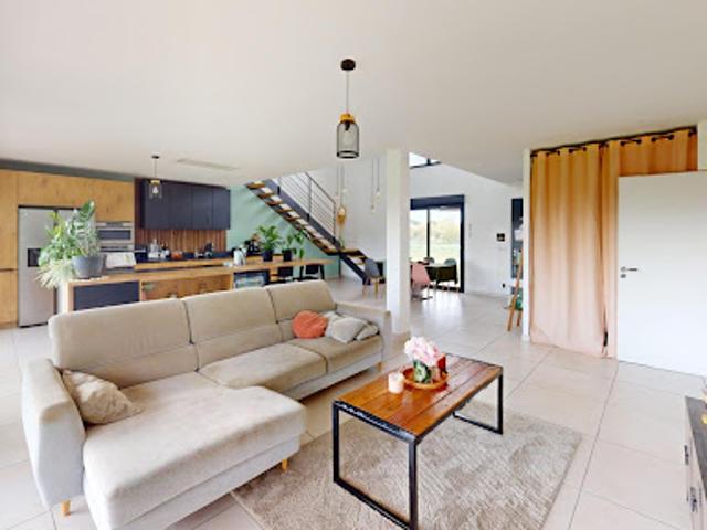 Vente Maison 6 pièces 182 m2 Saint Jory