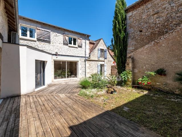 Vente Maison 6 pièces 182 m2 Savignac les Eglises