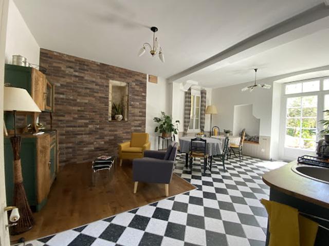 Vente Maison 6 pièces 183 m2 Angouleme