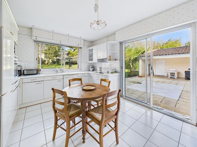 Vente Maison 6 pièces 194 m2 Latresne