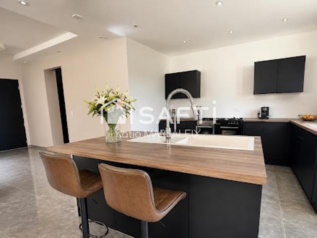 Vente Maison 6 pièces 194 m2 Saint Denis de Jouhet
