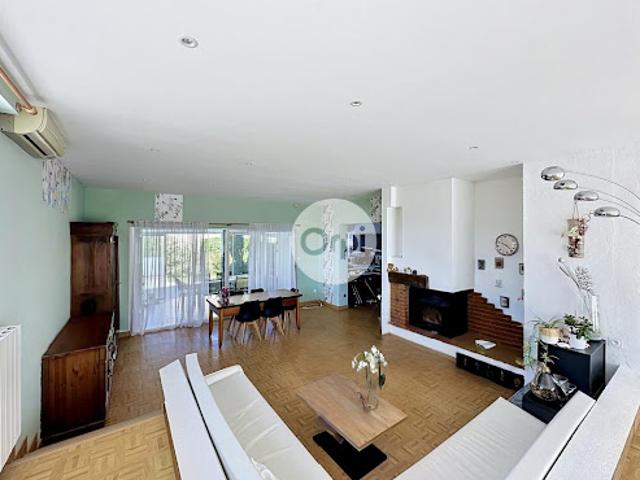 Vente Maison 6 pièces 195 m2 Beauvallon