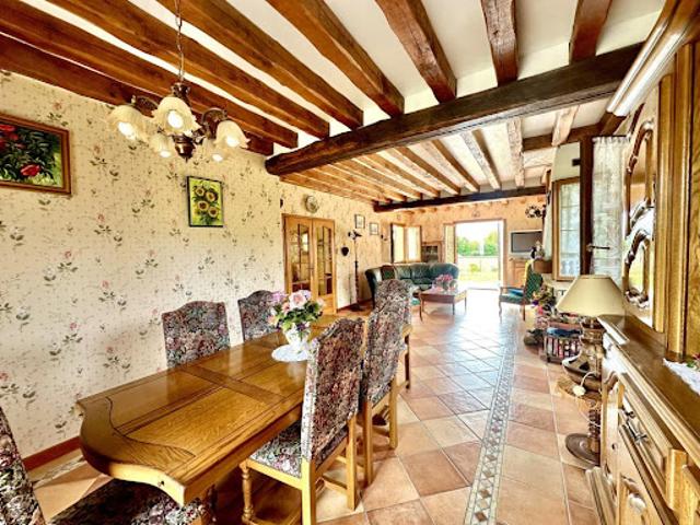 Vente Maison 6 pièces 195 m2 Chaintreaux