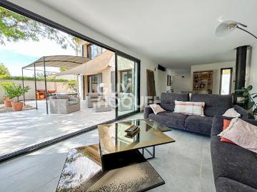 Vente Maison 6 pièces 195 m2 Châteauneuf de Gadagne