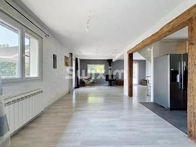 Vente Maison 6 pièces 195 m2 Crozet