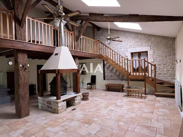 Vente Maison 6 pièces 195 m2 Fontenille