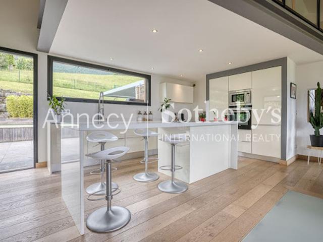 Vente Maison 6 pièces 196 m2 Saint Jorioz