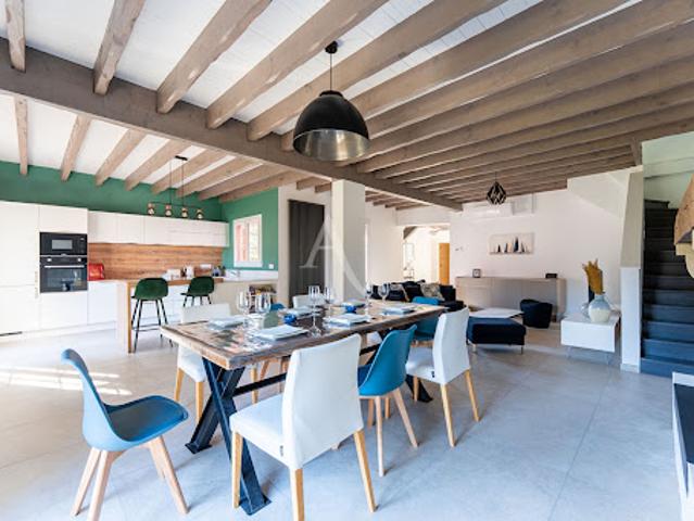 Location Maison 6 pièces 196.8 m2 Cestas
