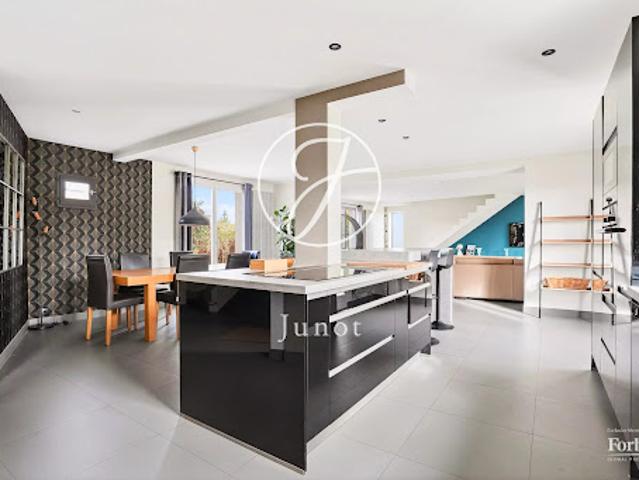 Vente Maison 6 pièces 197 m2 Croissy sur Seine