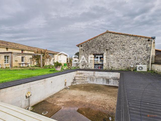 Vente Maison 6 pièces 198 m2 Béceleuf