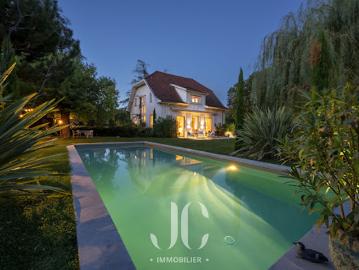 Vente Maison 6 pièces 198 m2 Charbonnières les Bains