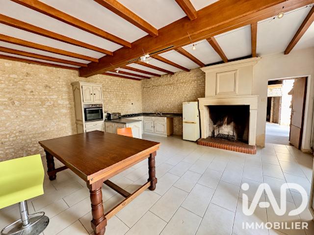 Vente Maison 6 pièces 190 m2 Baignes Sainte Radegonde