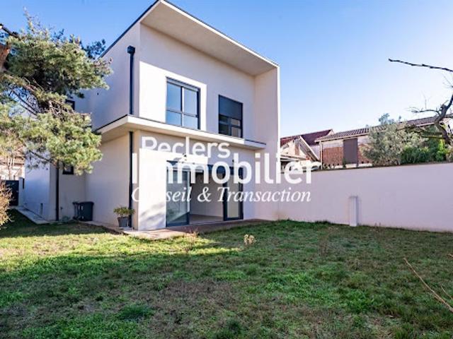 Vente Maison 6 pièces 190.97 m2 Nanterre