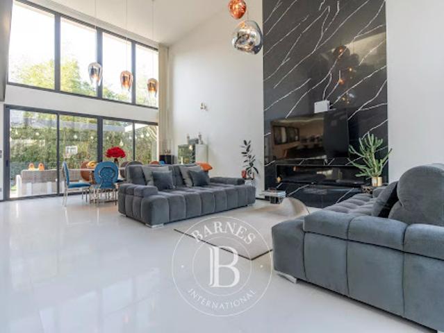 Vente Maison 6 pièces 191 m2 La Varenne Saint Hilaire