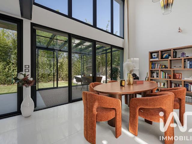 Vente Maison 6 pièces 191 m2 La Varenne Saint Hilaire