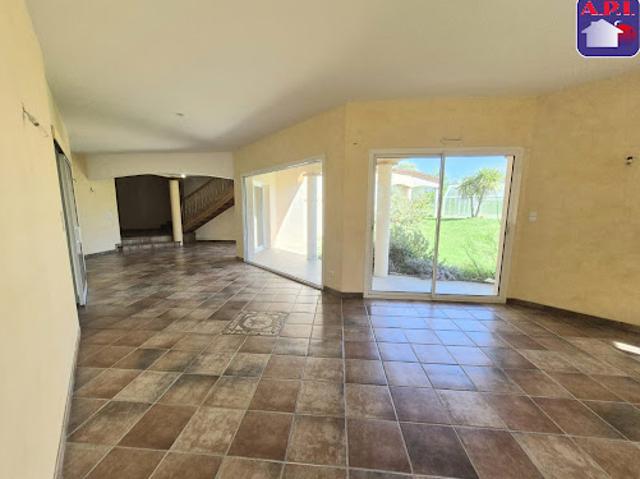 Vente Maison 6 pièces 192 m2 Montaut