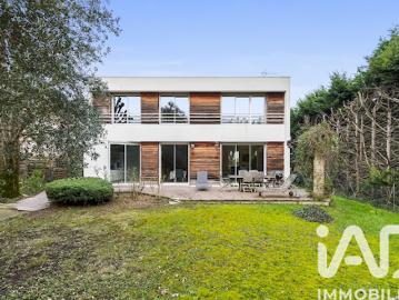 Vente Maison 6 pièces 192 m2 Chatou
