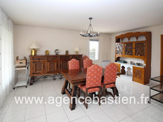 Vente Maison 6 pièces 192 m2 Divonne les Bains