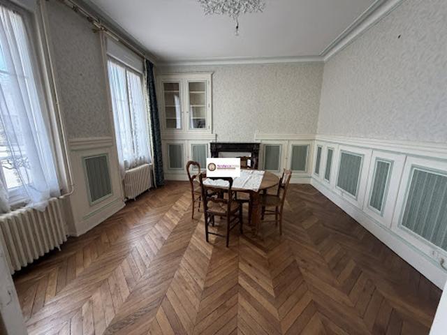 Vente Maison 6 pièces 192 m2 Le Mêle sur Sarthe