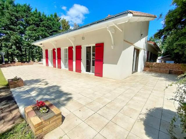 Vente Maison 6 pièces 192 m2 Saint Martin des Tilleuls