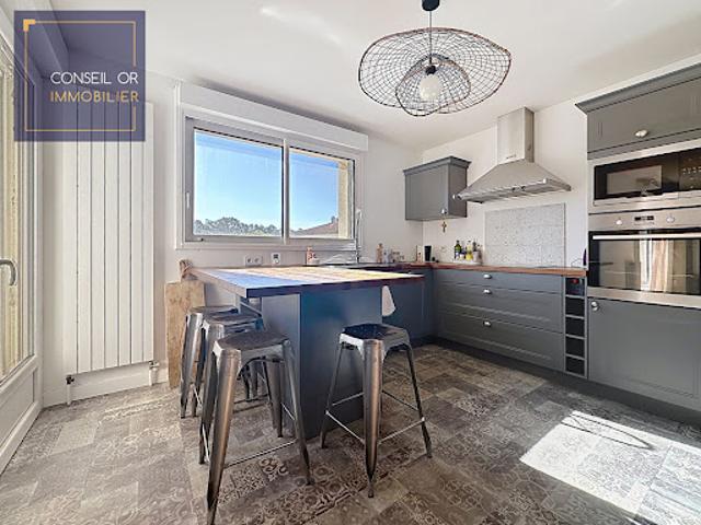 Vente Maison 6 pièces 192 m2 Vourles