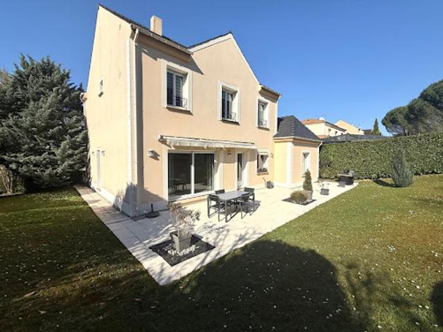 Vente Maison 7 pièces 193 m2 Villecresnes