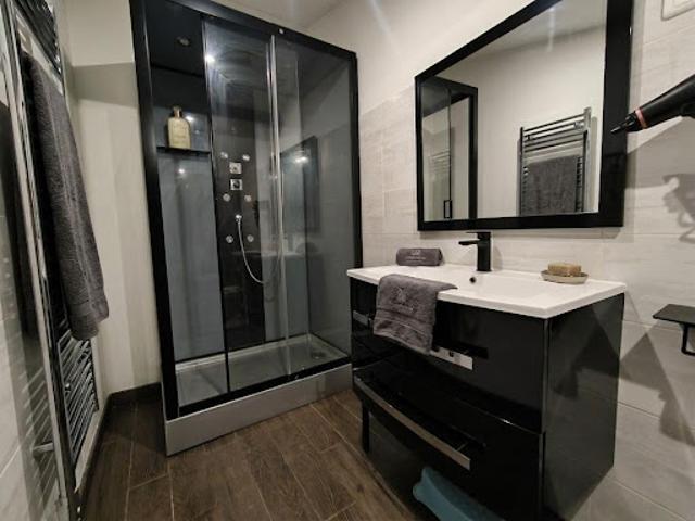 Vente Maison 6 pièces 193.5 m2 Nimes