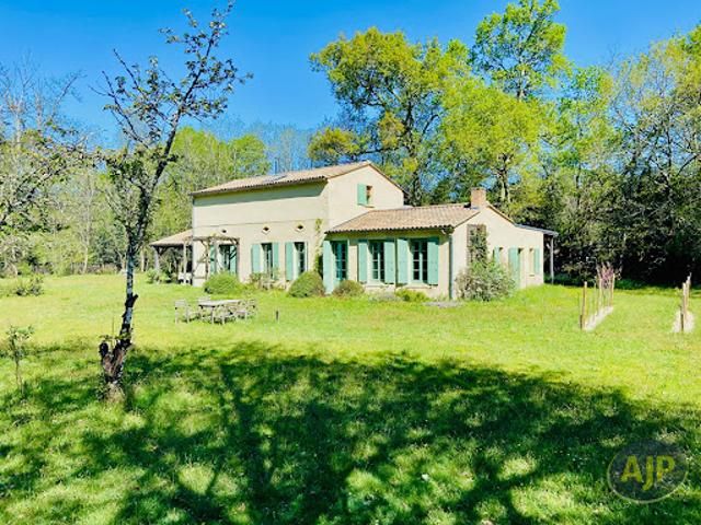 Vente Maison 6 pièces 204 m2 Lesparre Médoc