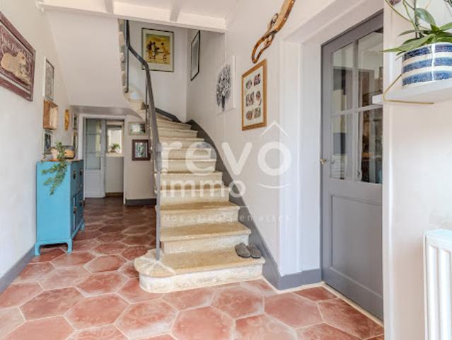 Vente Maison 6 pièces 204 m2 Sauveterre de Guyenne