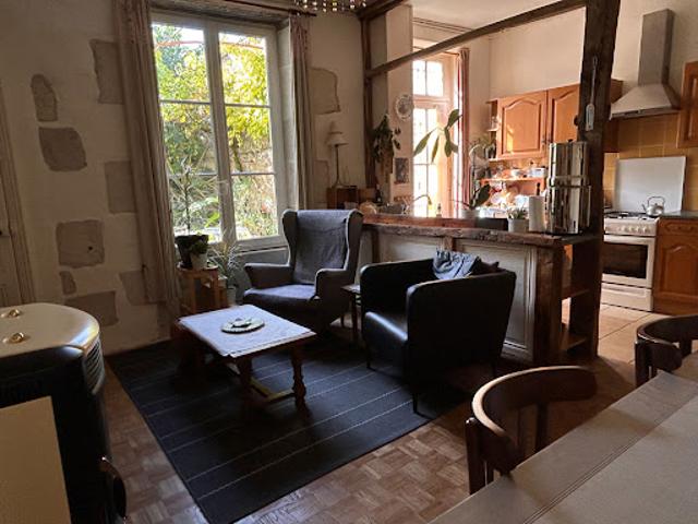 Vente Maison 6 pièces 205 m2 Civray