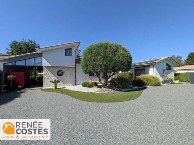 Vente Maison 6 pièces 205 m2 Saint Yrieix sur Charente