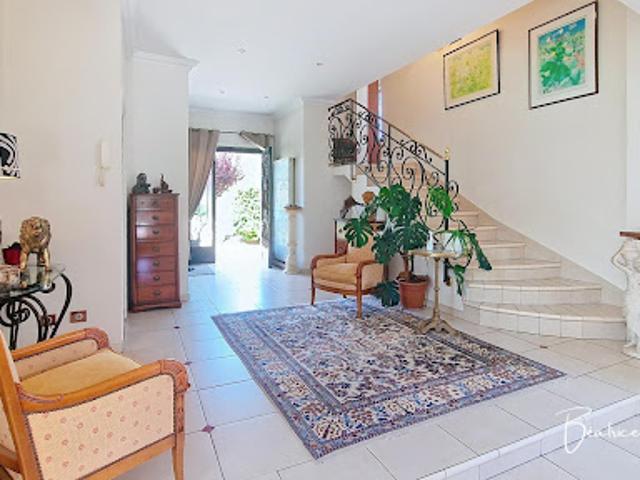 Vente Maison 6 pièces 205 m2 Sainte genevieve des bois