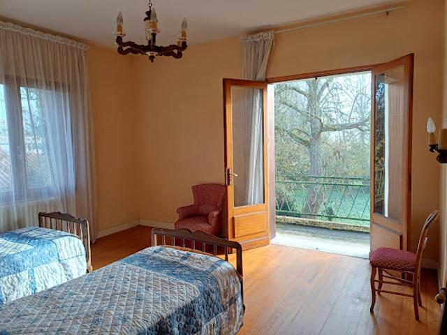 Vente Maison 6 pièces 206 m2 Chalais