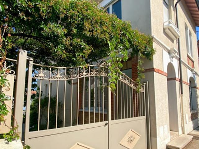 Vente Maison 6 pièces 207 m2 Oyonnax