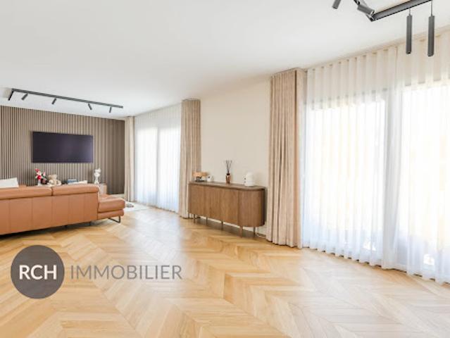 Vente Maison 6 pièces 207.9 m2 La Queue les Yvelines