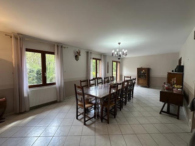 Vente Maison 6 pièces 208 m2 Hangard