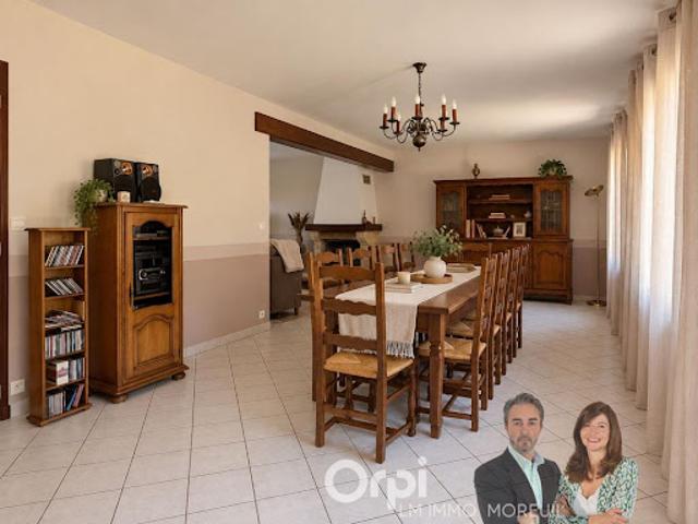 Vente Maison 6 pièces 208 m2 Hangard
