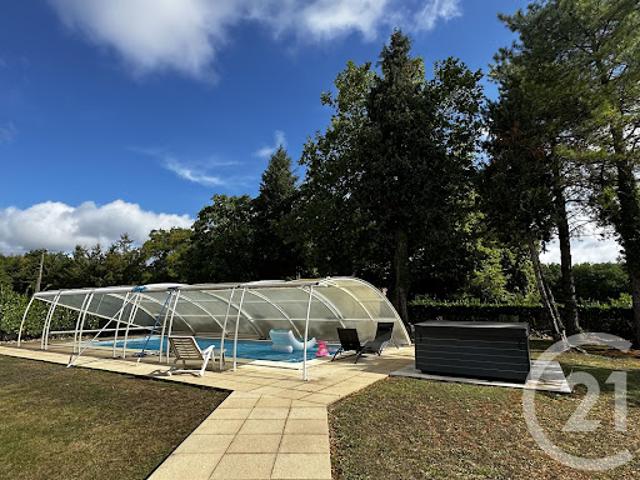 Vente Maison 6 pièces 208.82 m2 Romazières