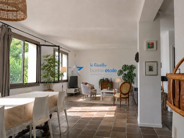 Vente Maison 6 pièces 200 m2 Marseille 12ème