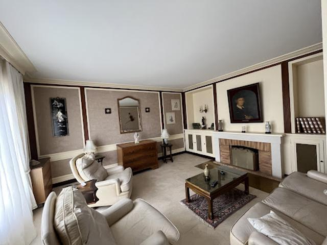 Vente Maison 6 pièces 230 m2 Montluçon